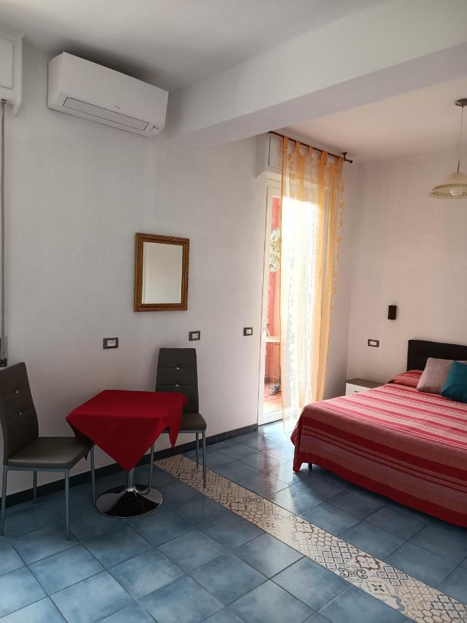 Villa Caribe Affittacamere Monterosso al Mare Exteriör bild